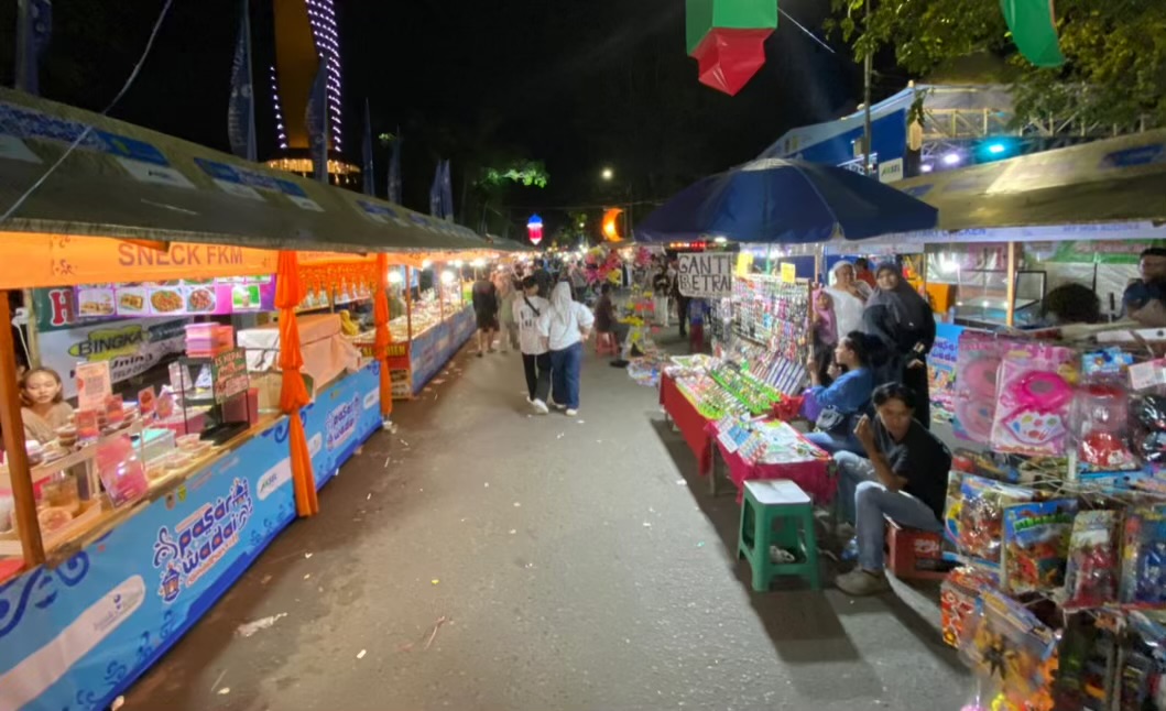 Pasar Wadai Berubah? PKL Padati Jalan, Wadai Khas Banjar Disebut Makin Berkurang