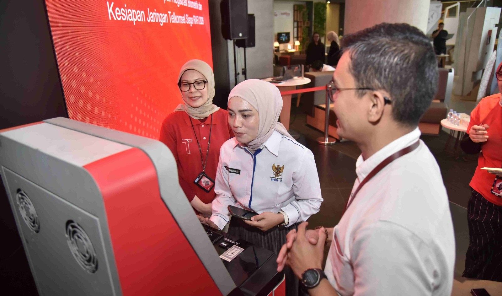 Lebih Tenang Saat Online: Dukung Program SEMANTIK Komdigi, Telkomsel Terapkan Registrasi Biometrik Wajah untuk Nomor Seluler Baru