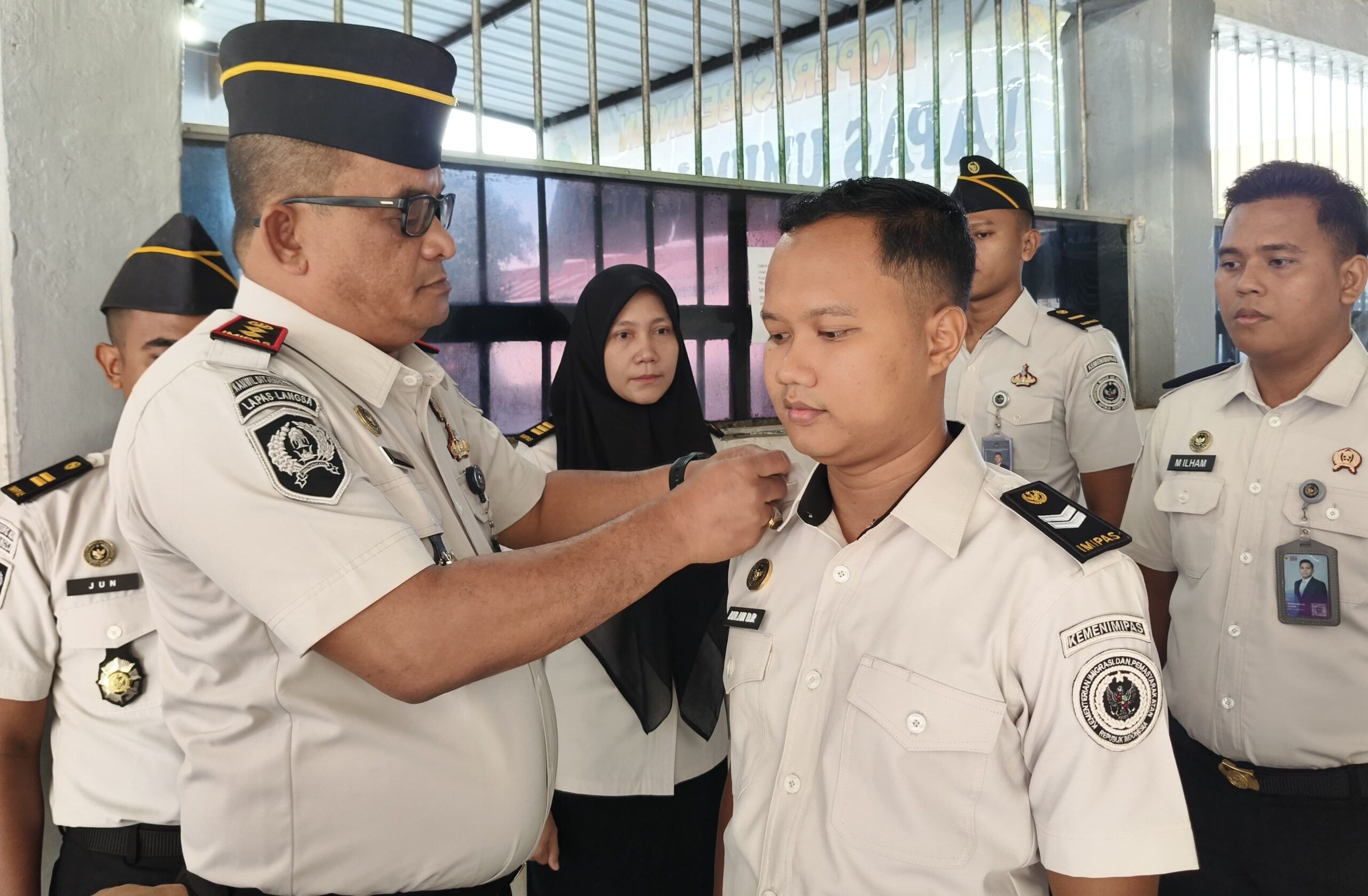 13 Pegawai Lapas Kelas IIB Langsa Terima Penyematan Pangkat, Kalapas Tekankan Profesionalisme dan Integritas